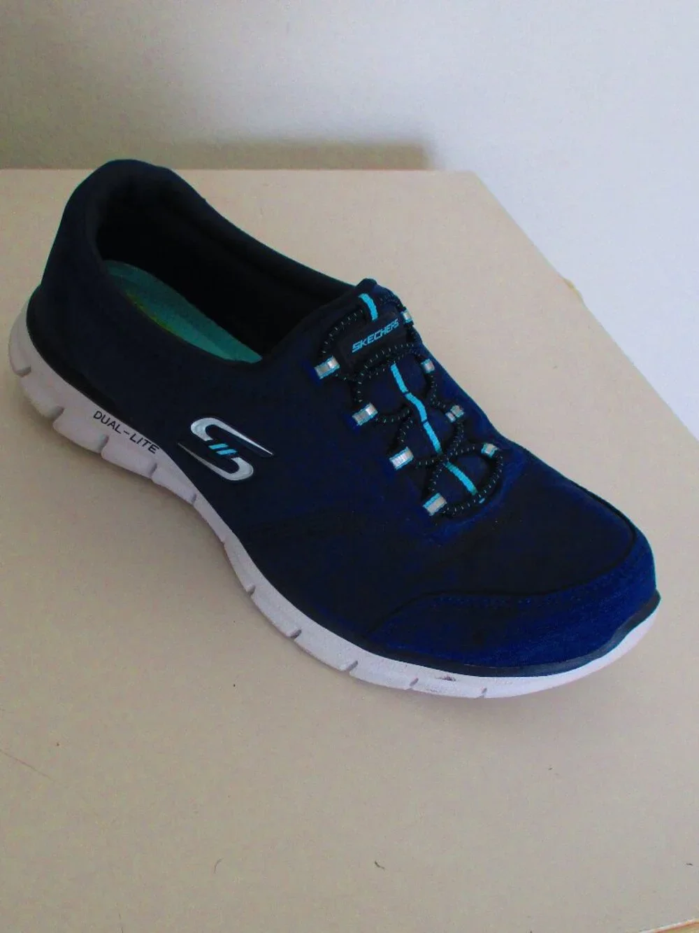 Skechers Dual Lite Memory Foam Womens Navy Textile Fashion Sneaker - Size 9 Wide